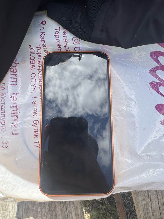 Айфон 11 все нормально боле мени