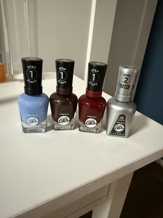 Лакове за нокти на Sally Hansen Miracle gel