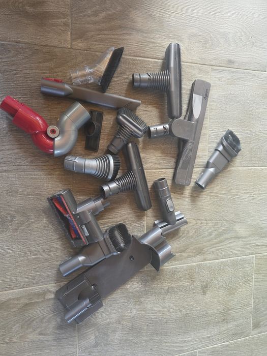 Perii si accesorii dyson