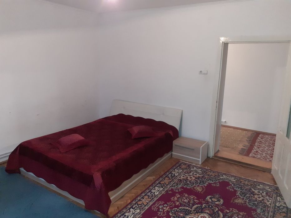 Apartamnet la caaa de inchiriat