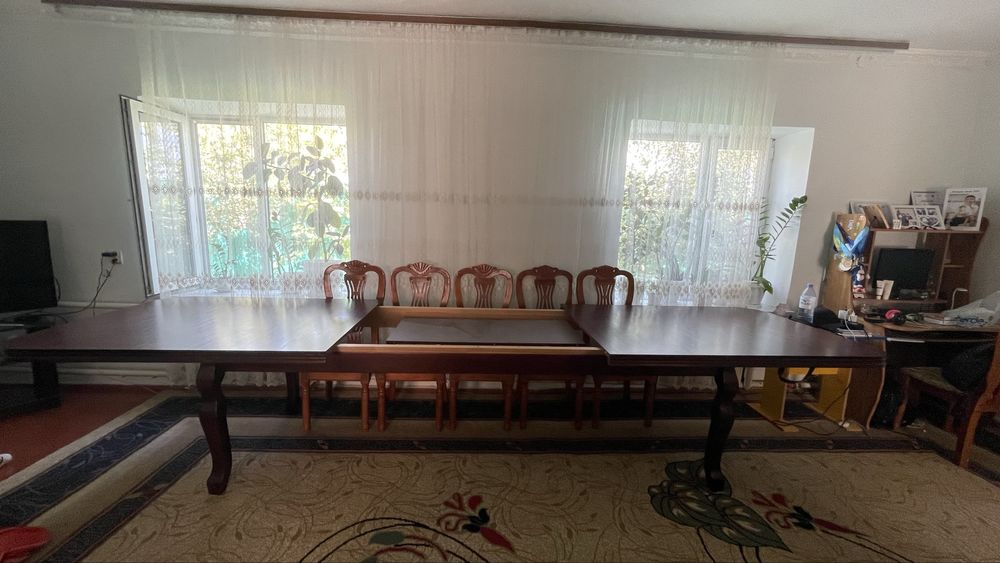 Продам стол для гостей