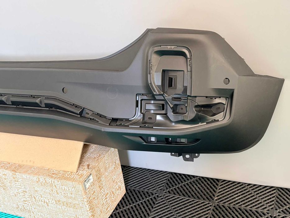 Bara spate Renault 4 elecric noua originala Renault