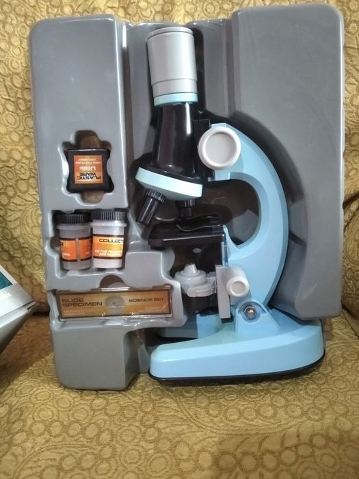 Телескоп и микроскоп игрушечный