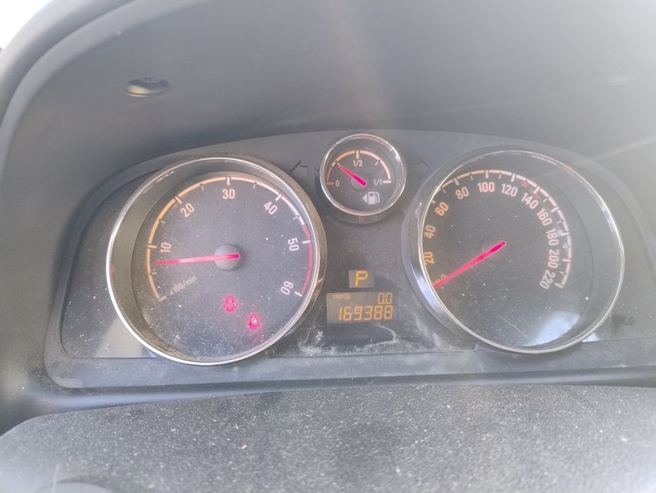 Opel Antara  cu probleme la cutia de viteze