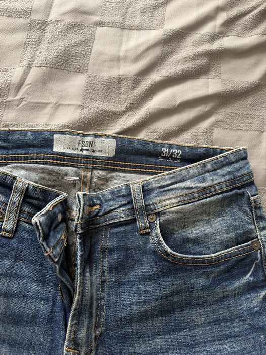 Oferta! Vand 4 perechi de blugi barbati ,Xs s m dsquared2 zara new yorker