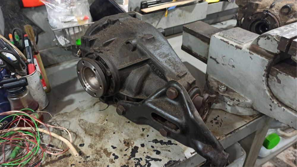 Редуктор Бмв е34 Жатко