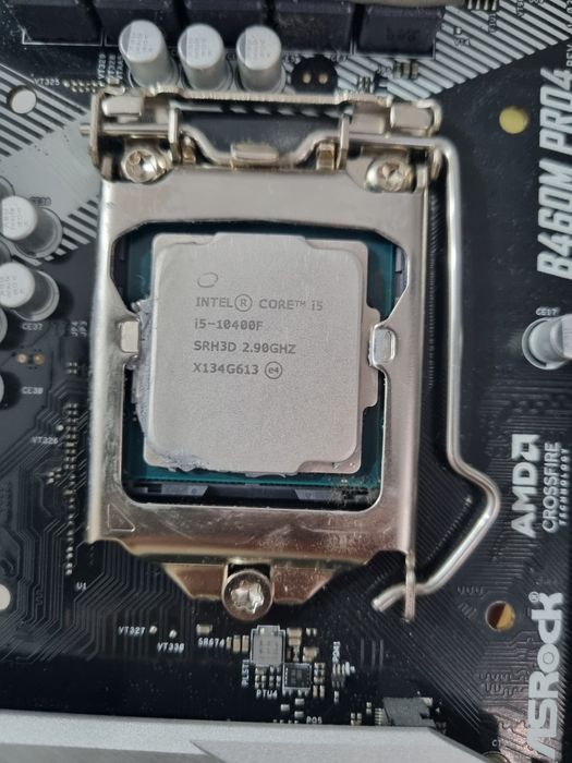 Asrock B460M Pro4 + i5 10400f