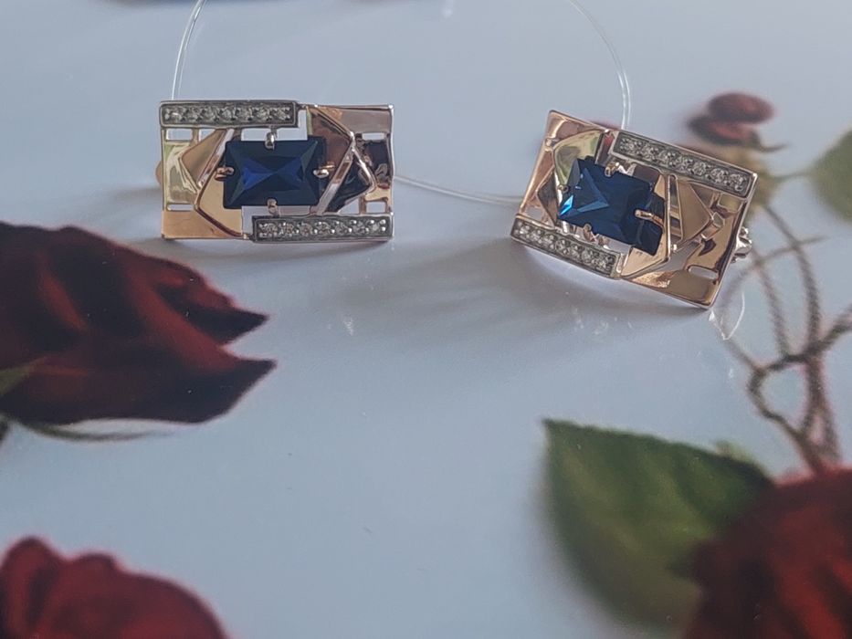 Золотые серьги с бриллиантами