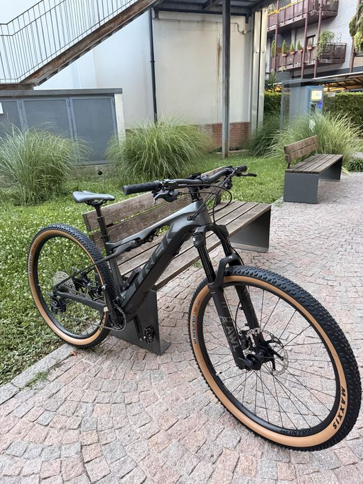 Е-Bike Emtb Изцяло карбонов Електрически планински Велосипед Trek E-Caliber 9.8 29”