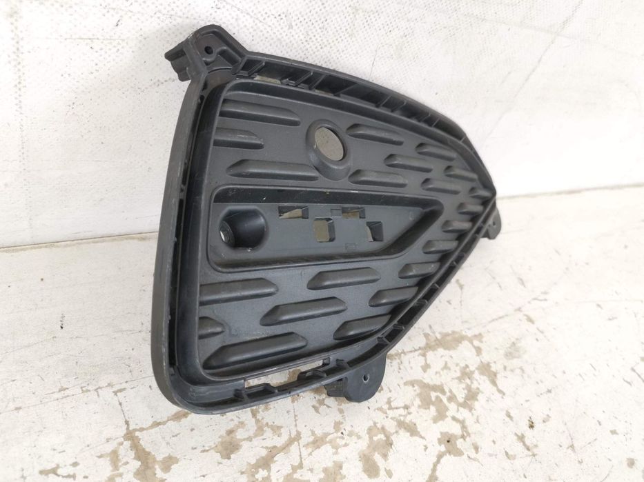 Grila Proiector Bara Spate Stanga Audi Q2 1 2016 2017 2018 2019 2020 2