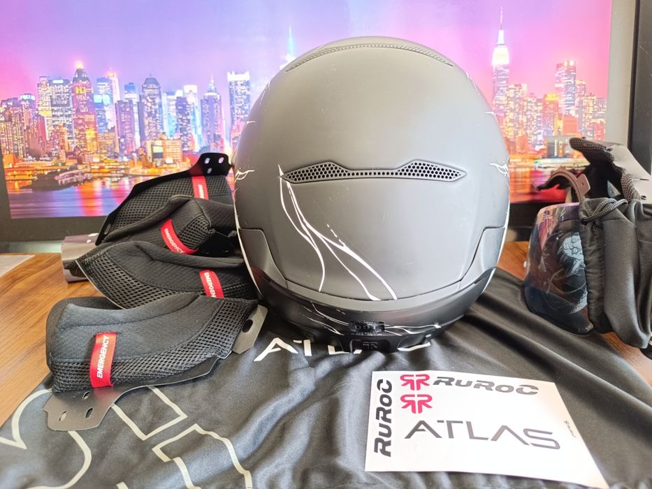 Мото шлем от бренда RUROC ATLAS 2.0