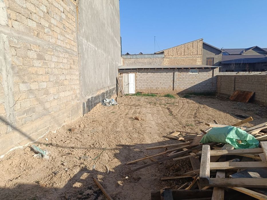 72000у.е Мехнат Ер Зимля 2.5 сотик 10×25