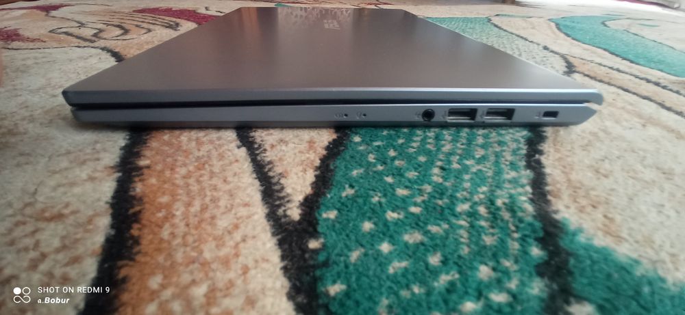 ASUS laptop i3 10110u