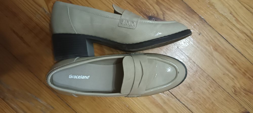 Свежи дамски мокасини