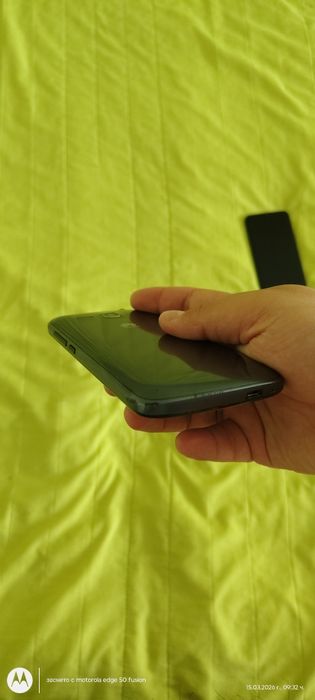 Здравейте продавам смартфони Samsung galaxy a20e и Huawei y600-u20