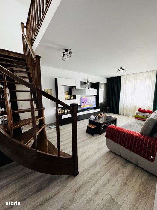 Apartament de vânzare cu 3 camere