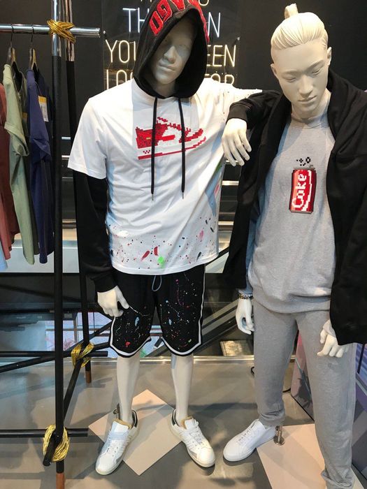 Футболка MHRS Япония оригинал  скидка L брендовая 48-50