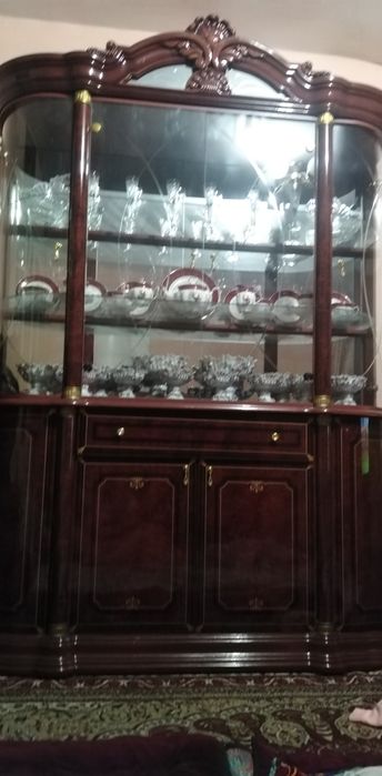 Sirochna mebel sotiladi