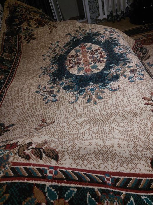 Продаю ковер шерстяной