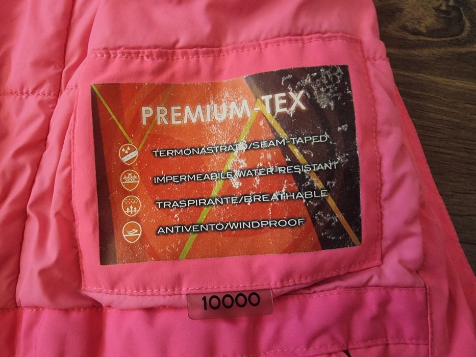 Vand costum schi BTG marimea 140