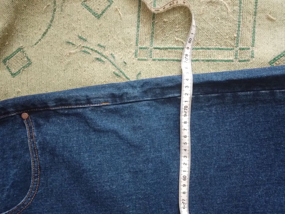 Продам джинсы ,широкие