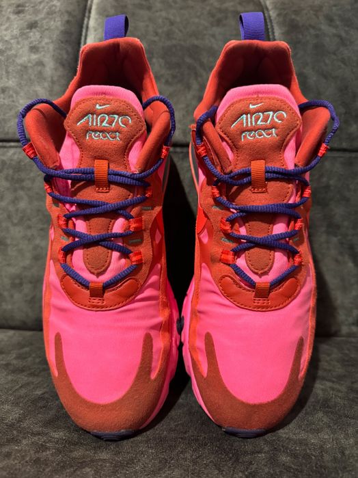 Nike Air Max 270 React Mystic Rojo.