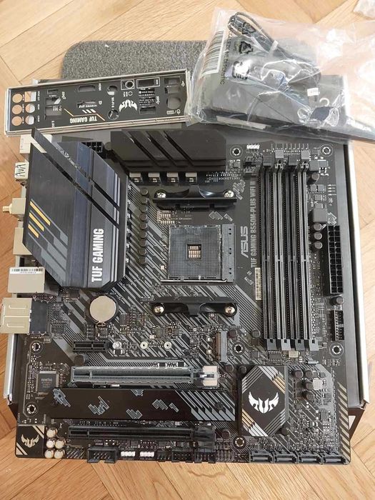 AMD Ryzen 5 5600G + Asus TUF B550M Plus Wi-Fi II