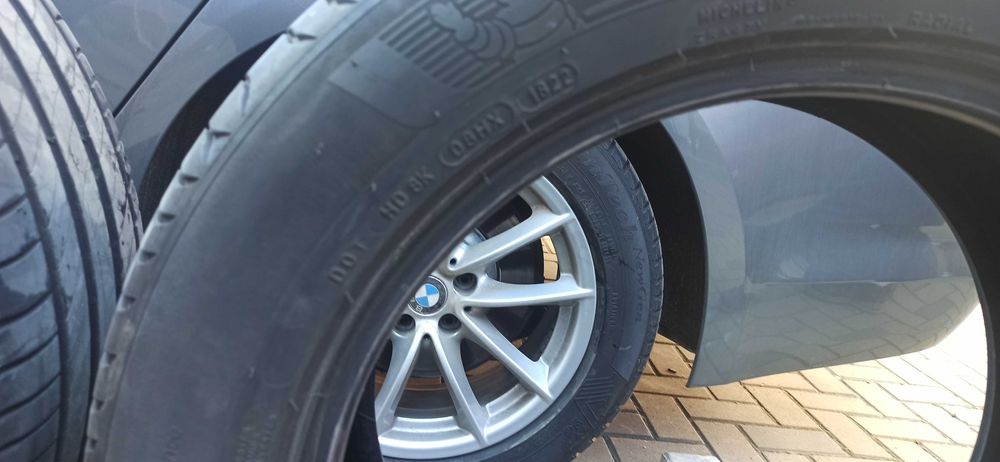 Vând anvelope Michelin primacy 4