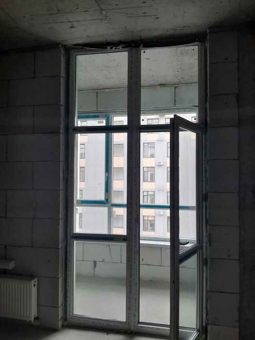 Пластиковый дверь