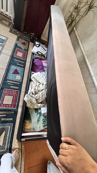 Продам диван в хорошем состояний