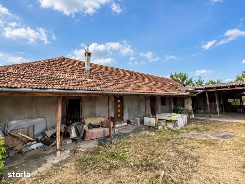 Casă de vânzare – Sântana