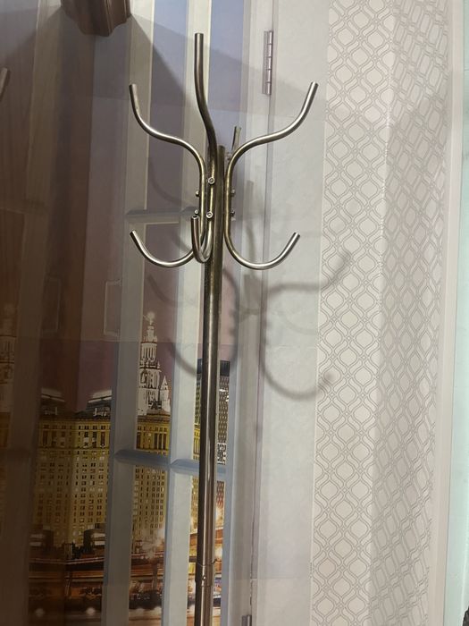 Продам вешалку  для вешей