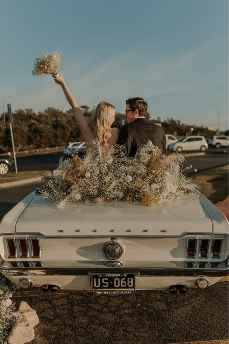 Inchiriez masina de epoca Mustang Cabrio