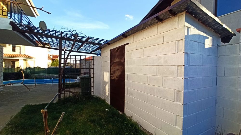 Къша с собствен басейн, планинска гледка на 13км до Сл Бряг,с.Гюльовца