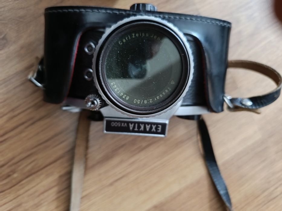 Фотоапарат Exakta VX500 - Carl Zeiss обектив