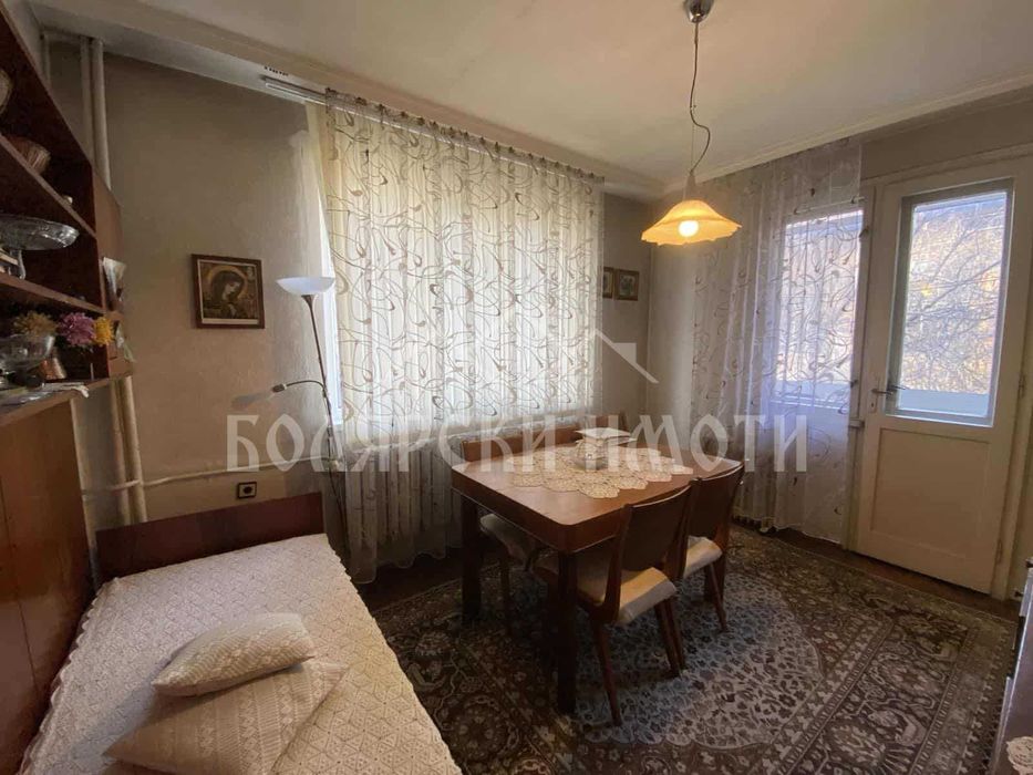 Продава се Тристаен апартамент в Велико Търново, Център - 115 кв.м за 1174 €/кв.м - Снимка #5