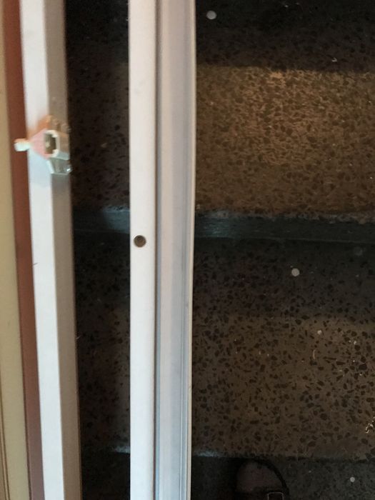 Еднорелсови немски PVC корнизи