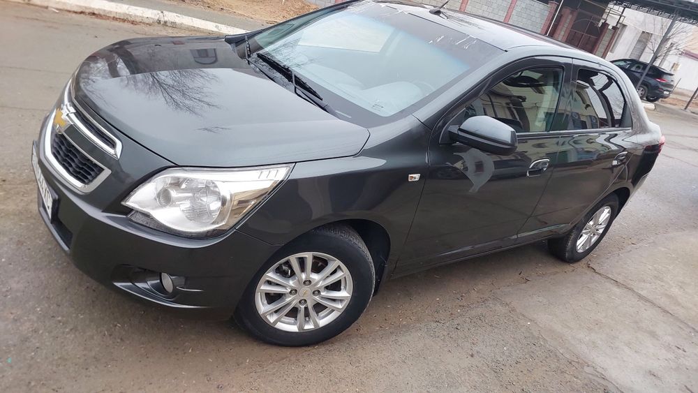 2 петно капот крыло  метан 4 пок