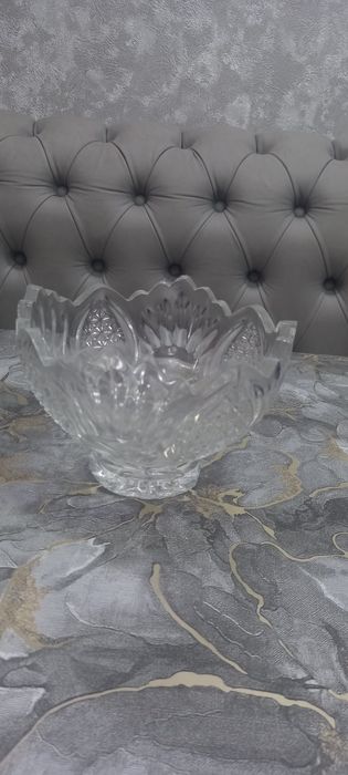 Продается хрустальная ваза для фруктов. 2 пары, среднего размера