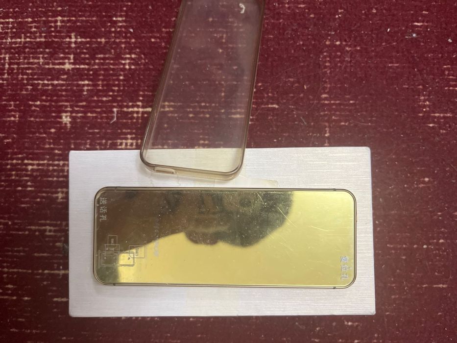 Сенсорный простой телефон