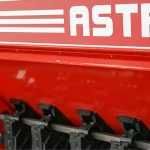 Semanatori de paioase (cereale) ASTRA 4 Semi-tractat Latimea de lucru: 4 m NOU Garantie Livrare rapida