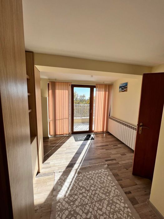 Дава се под наем Тристаен апартамент в Варна, Виница - 116 кв.м за 765 € - Снимка #22