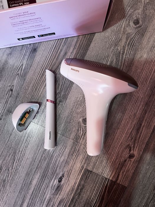 Фотоепилатор Philips Lumea BRI921/00
