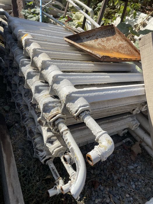 Продам чугунные батареи