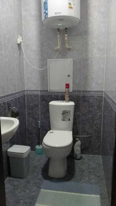 СРОЧНО продается 3*ком 110м2 керпичн.балкон 2х6. рядом мечеть Зангиата