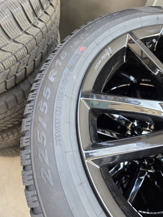 4 Броя НОВИ Гуми 225/55/18 Pirelli 25dot