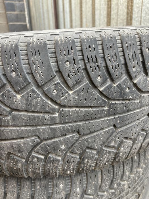 Зимние шины 285/60/18