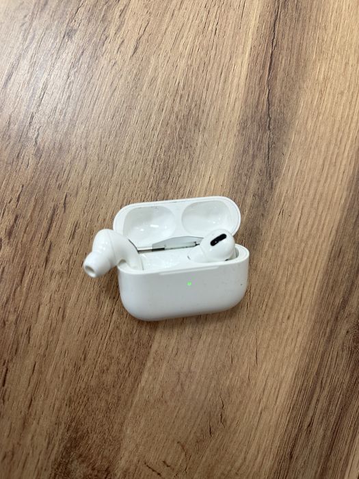 airpods pro 1 поколения