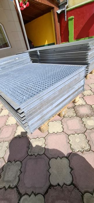 Trepte și gratare zincate