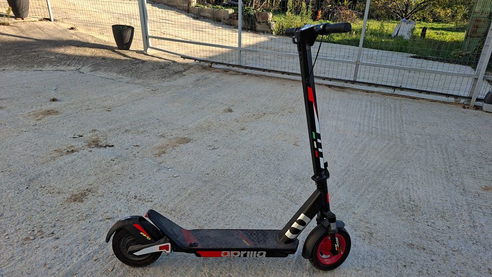 Електрическа тротинетка Aprilia